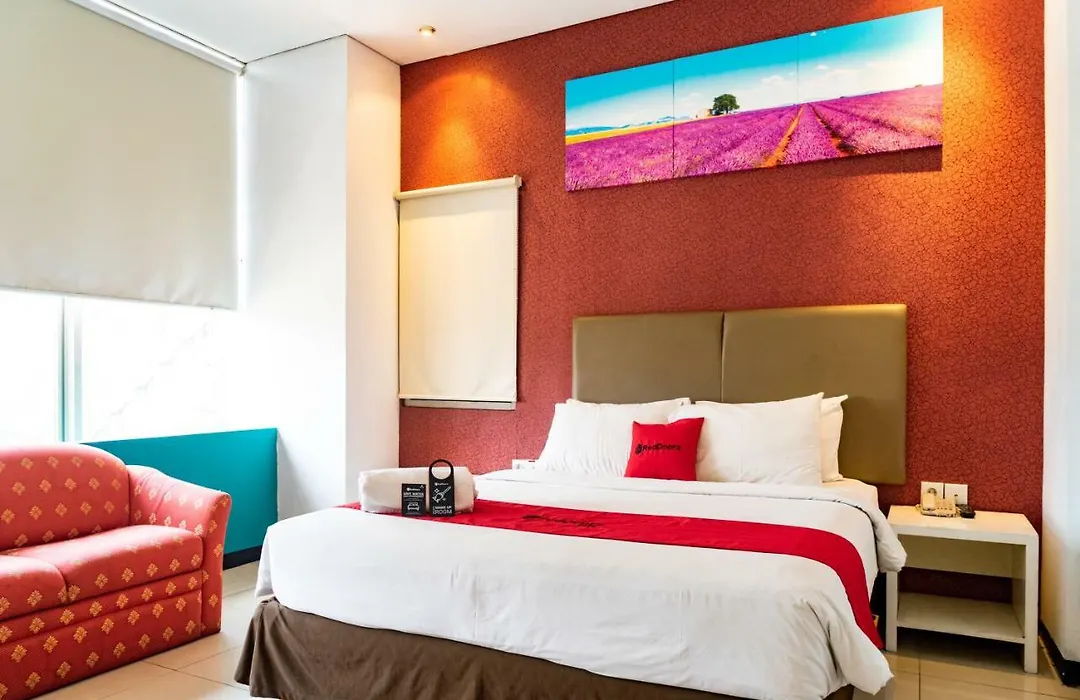 Reddoorz Plus Near Blok M Square-1